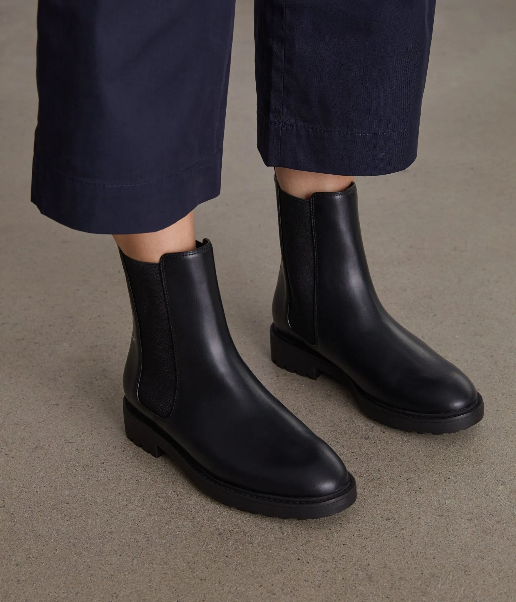 MATT&NAT IDINA - Women's Vegan Chelsea Boots