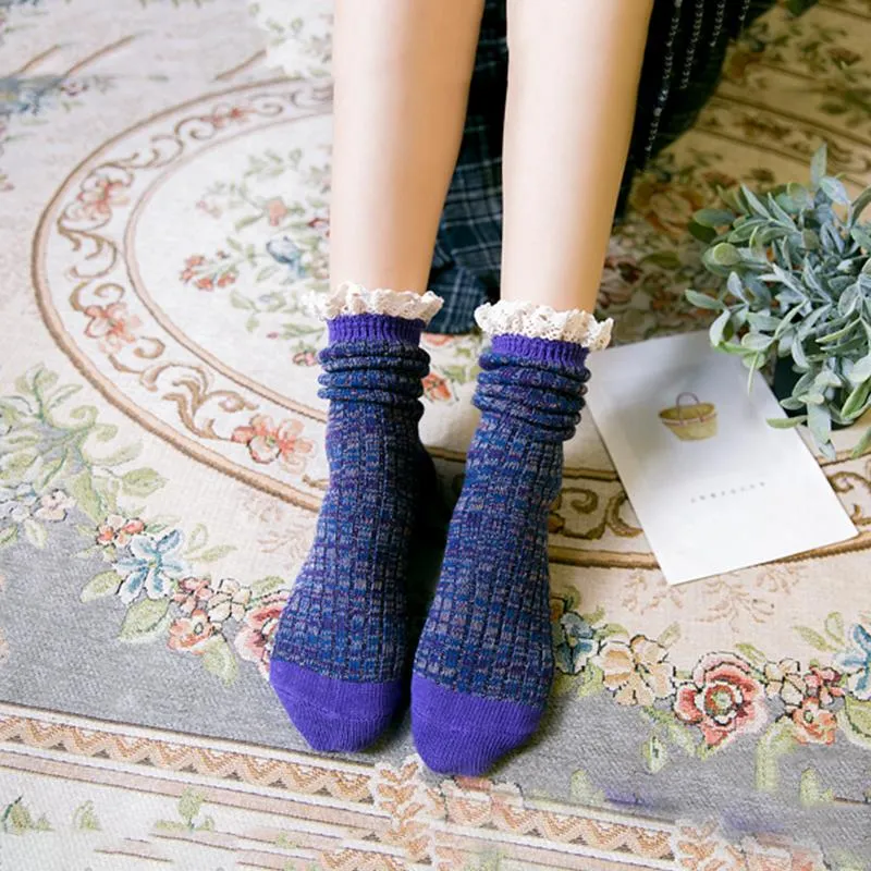 Retro Cotton Stockings Lacy Design Mori Girl Loose Socks Calf Length For Fall/Winter 5 Colours